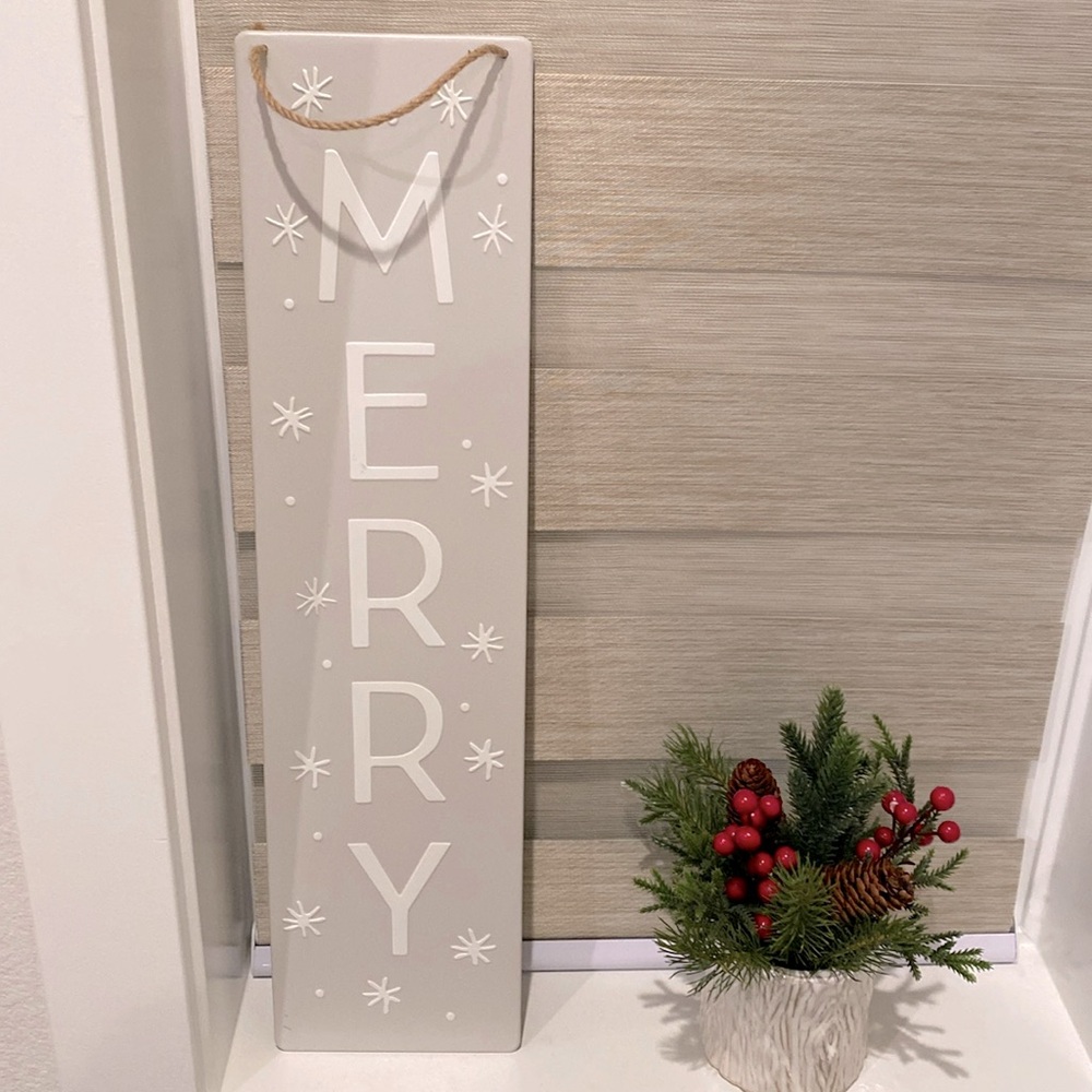 Target Wondershop wall sign MERRY